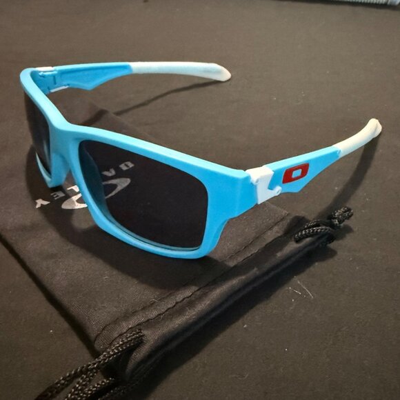 Oakley Jupiter Mens Sunglasses Black Lenses - Picture 2 of 8